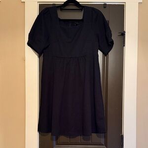 Versona Black Square-Neck Short Sleeve Dress